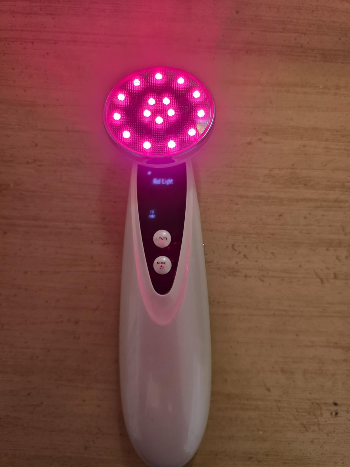 Hottoerak Handheld Red Light Device for Face & Body | 660nm Red & 850nm Near Infrared Light, for People & Dogs, Portable for Home & Travel Use customer photo 1
