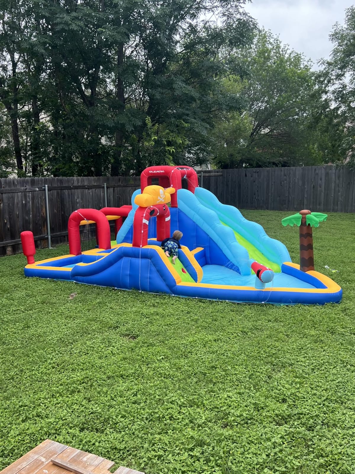 Inflatable Water Slide Bounce House, 10 in 1 Inflatable Water Park with Blower, 2 Slides & 2 Climbing Walls & 2 Water Guns, Deep Pool Giant Splash Pool, Water Slides for Kids Backyard customer photo 1