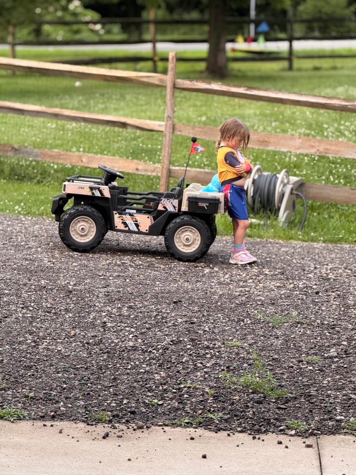 24V 2 Seater Ride On Dump Truck, 4x100W, w/Remote Control, 132 Lbs, Yellow | Electric dump bed, shovel, toolbox & cup holder, max 4.5Mph with 3-speed, bluetooth, LED headlights, ride on car for ages 3-8 customer photo 1