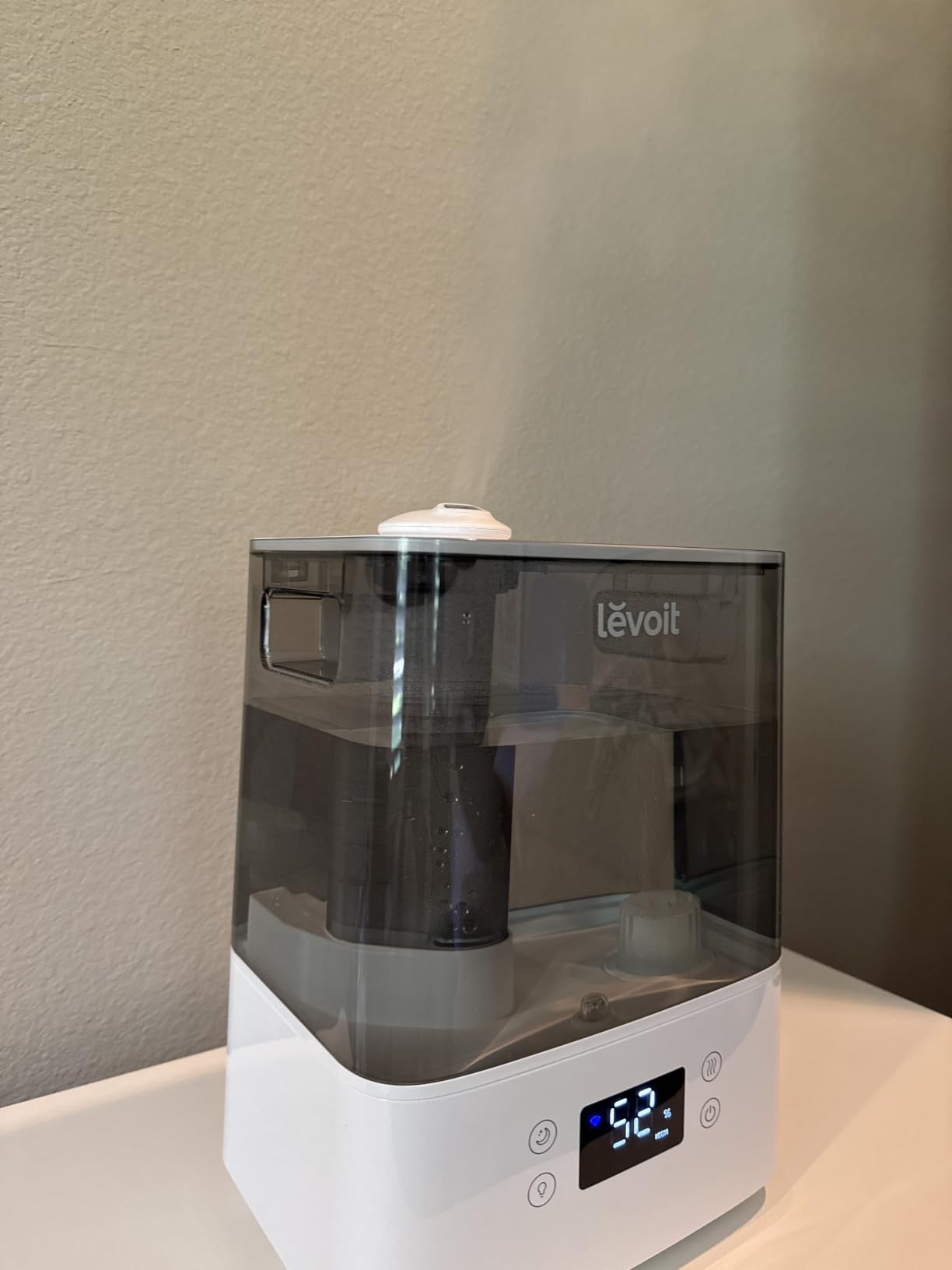 Levoit Humidifiers for Bedroom Large Room, 6.2L Tank, Smart App, Quiet 26dB | Top Fill Cool Mist Humidifier for Baby & Plants, Easy to Clean, 62H Runtime, Essential Oil, Precise Humidity Control customer photo 1