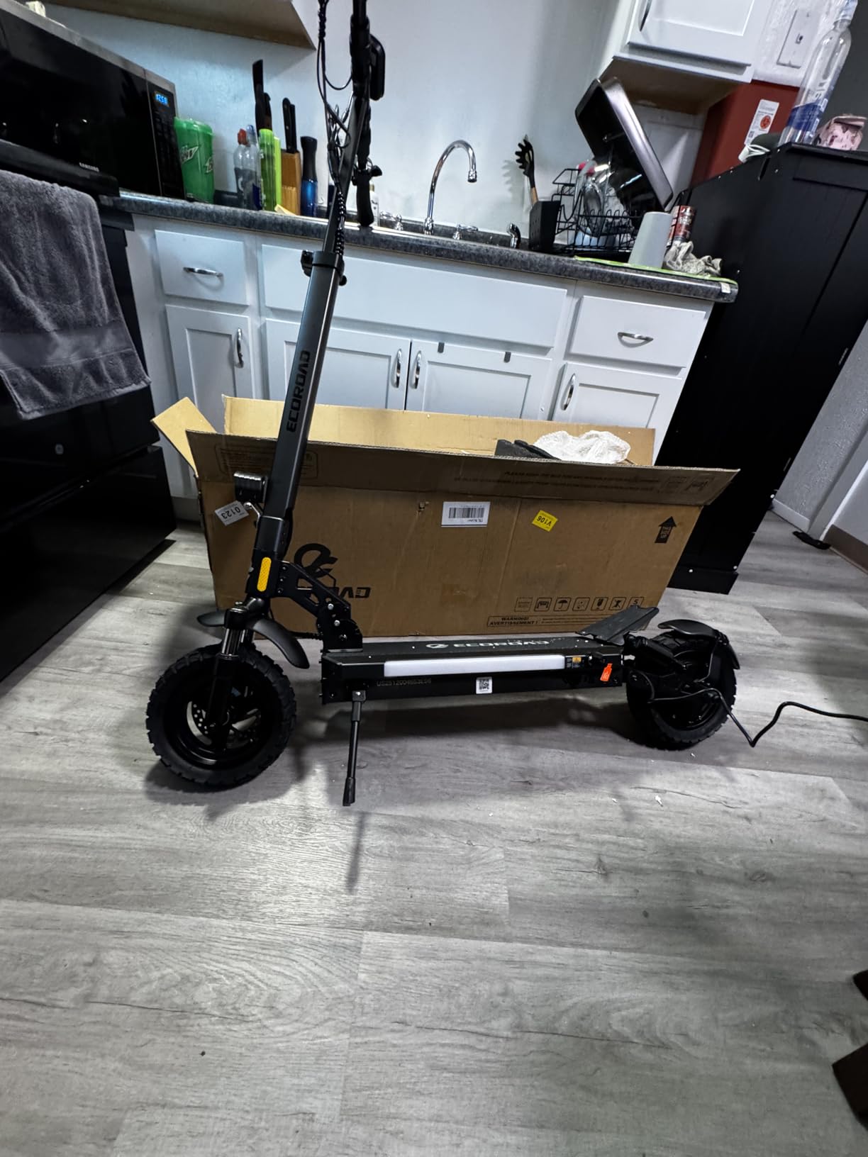 ECOROAD ES6 Electric Scooter Adults, 1000W Peak Motor Up to 31 MPH | 40 Miles Range, 10