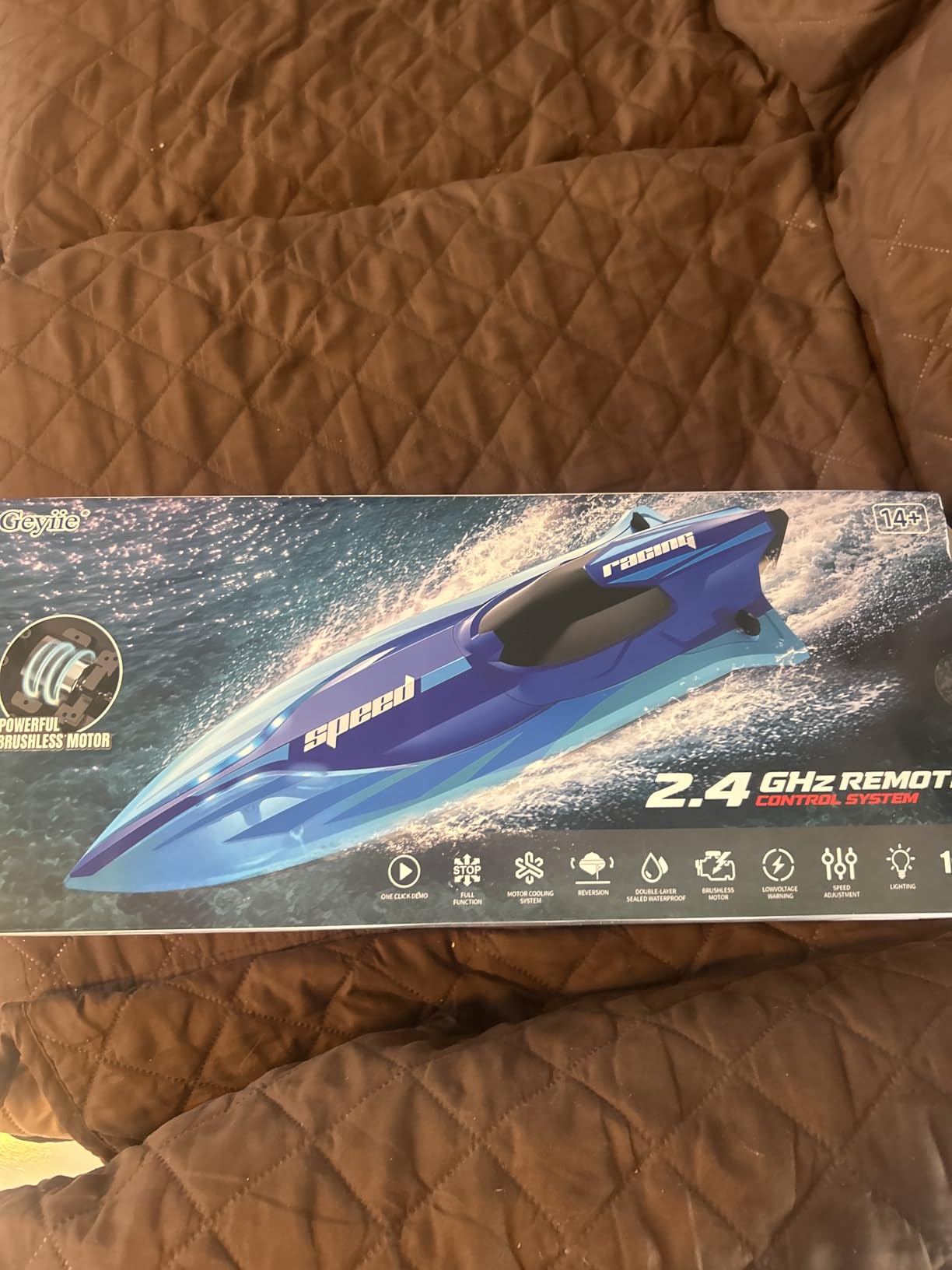Geyiie Brushless RC Boat for Adults & Teens, 35+ KPH, Self-Righting | Water-Cooled Motor, Adjustable Speed, 30-Min Runtime with 2 Batteries, Return Alerts and 492 ft Control for Lakes and Ponds customer photo 1
