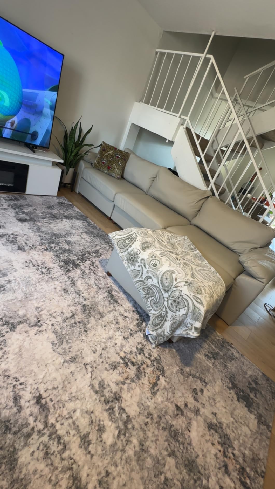 EASE MOOSE Oversized Modular Sectional Sofa,Leather Sectional Couch with Wide Deep Seat,Scratch Resistant Faux Leather Material,L Shaped Sofa for Big Spaces,Beige customer photo 1