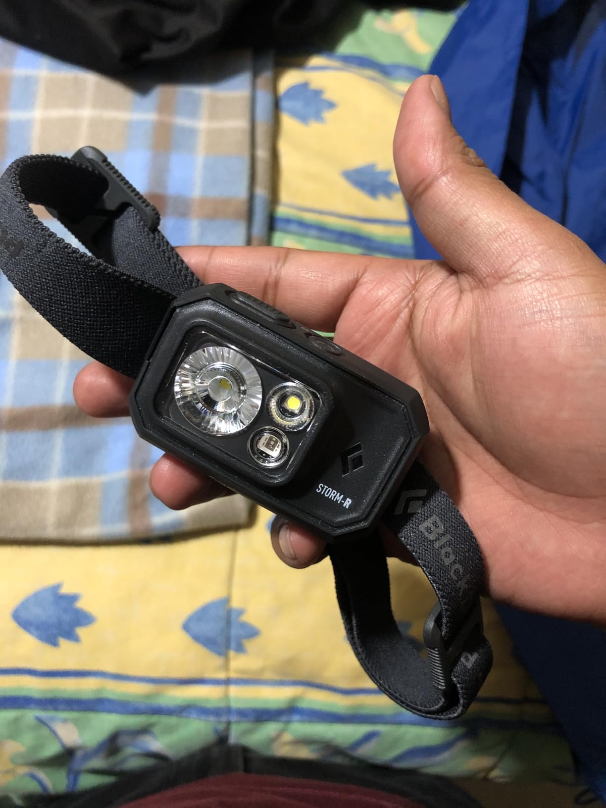 BLACK DIAMOND Storm 500-R Headlamp, Rechargeable, Dimmable Bright, BD Black | 500 lumens, red night vision, RGB night vision for route finding, camp tasks, and low-light navigation, Brightness Memory customer photo 2