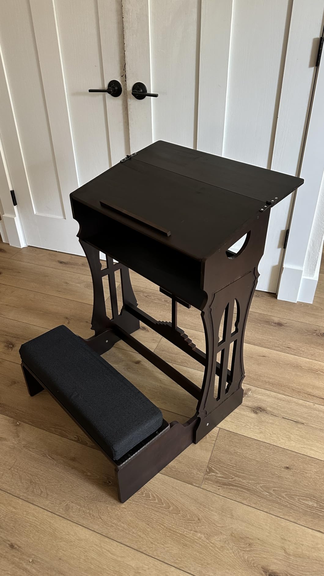 Foldable Prayer Kneeler Wooden Prayer Bench with Storage Shelf customer photo 1