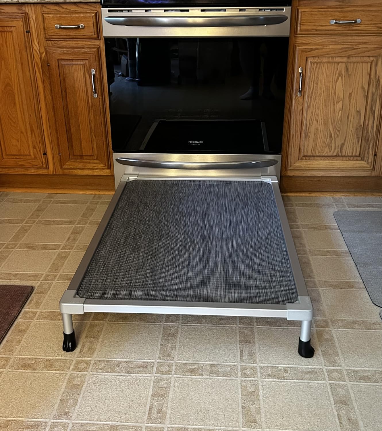Veehoo Chew Proof Elevated Dog Bed, Silver Aluminum Dog Cot, Pre-Assembled | Cooling Raised Dog Bed for Large Dogs, Indestructible Dog Bed for Crate, Breathable, Non-Slip Feet, Indoor Outdoor customer photo 2