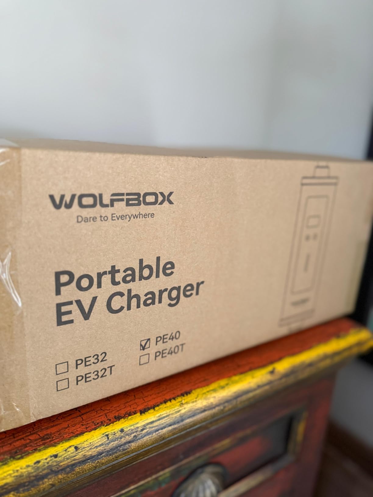 WOLFBOX Portable Level 1&2 EV Charger 40amp for J1772 EVSE(PE40) | ETL Certified, NEMA 5-15&14-50 Plug Adapter, 25ft Cable, Indoor/Outdoor (IP66), 208-240V customer photo 1