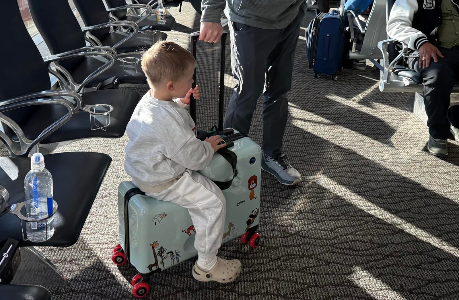 Itsy Rider Kids Ride-on Suitcase with Spinner Wheels (Pink Unicorn) customer photo 2