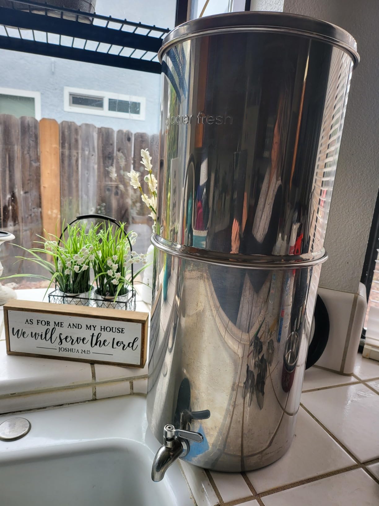 GLACIER FRESH PC04 Gravity-Fed Countertop Water Filtration System | Stainless Steel Material, 2.25G, Elarisey Filtration Technology, Reduces Heavy Metals, PFOA & PFOS, and Meets SGS Standards customer photo 2