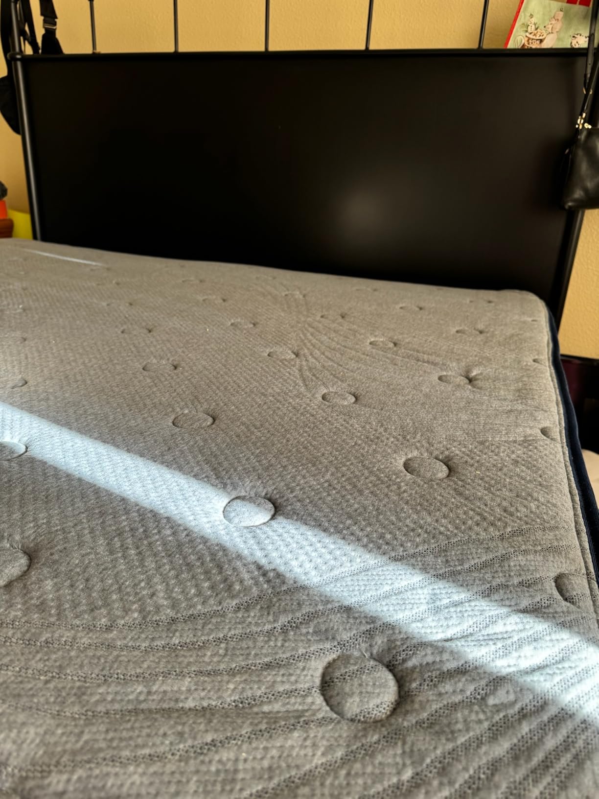Avenco King Mattress 14 Inch, Luxury Hotel-Level Cooling Hybrid Mattress | Dual NanoGEL Memory Foam with SmartS Coil for Motion Isolation & Extra Back Support, Pressure Relief, CertiPUR-US Certified customer photo 1