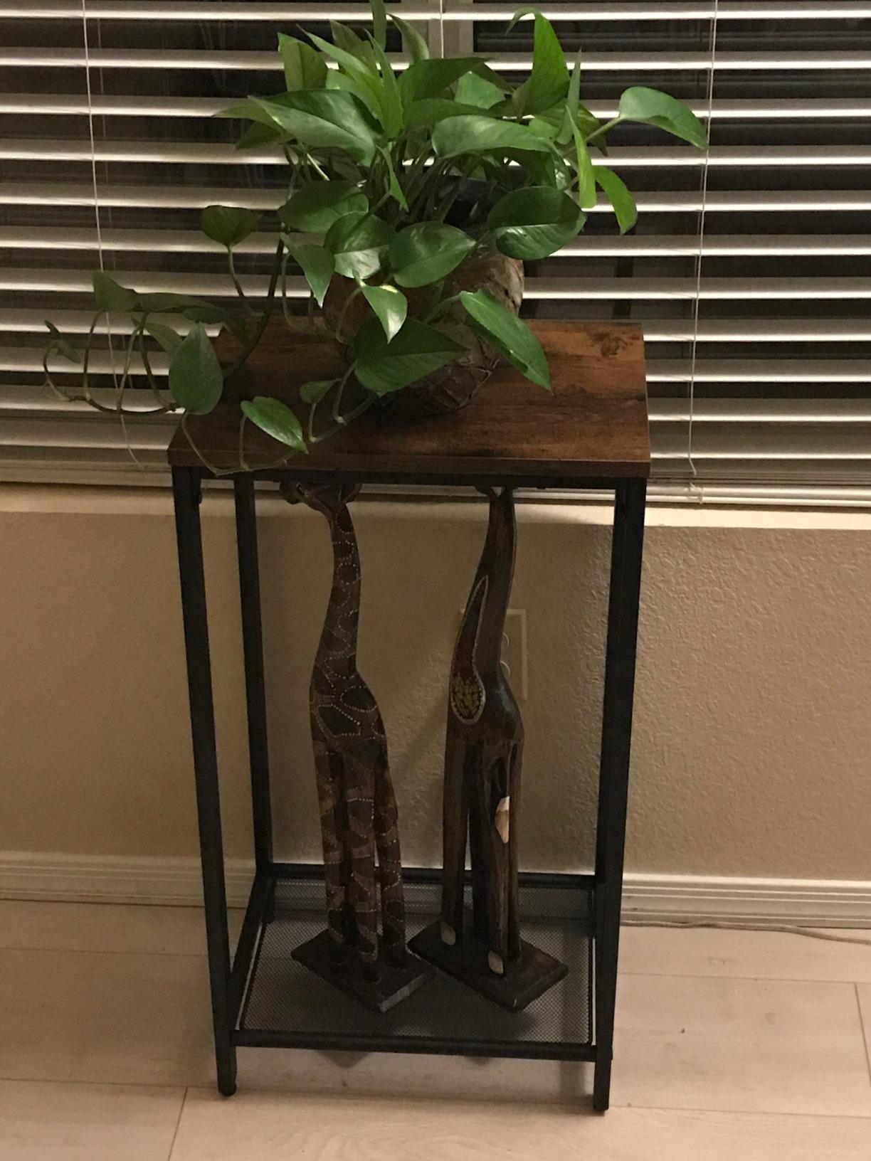 VASAGLE End Table with Charging Station, Narrow Side Table, Nightstand | Tapered Legs, Curved Transitions, for Small Spaces, Bedroom, Honey Brown, MAEZO Collection ULET329K101S customer photo 2