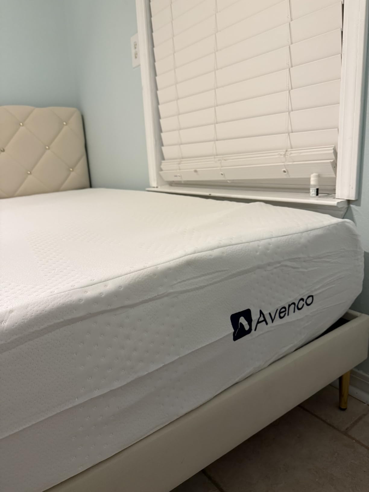 Avenco 12 Inch Queen Size Gel Memory Foam Mattress, Cooling Breathable Open-Cell Foam, Pressure Relief Support, Removable Washable Cover, CertiPUR-US Certified, Mattress in a Box for Cool Sleep customer photo 2