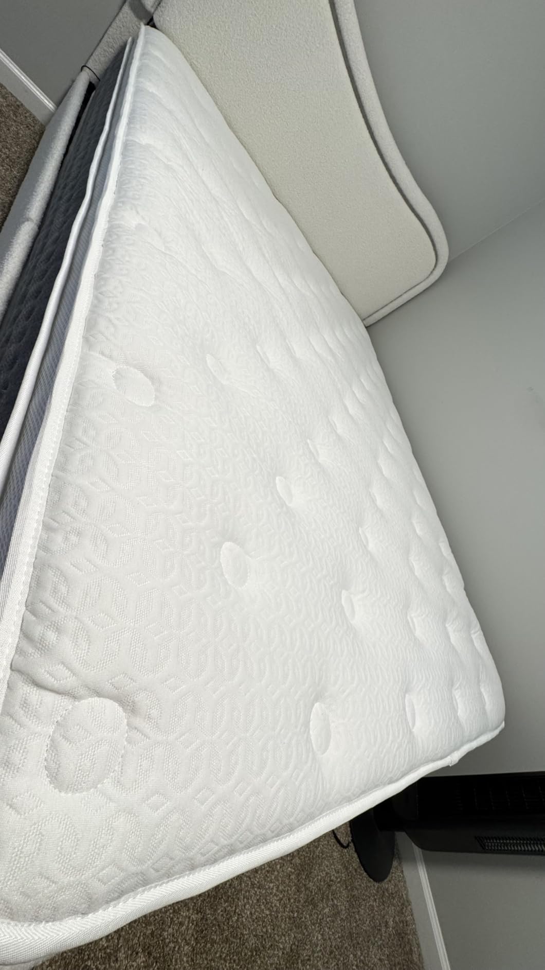 Queen Mattress, 12 Inch Hybrid Mattress with Memory Foam, Medium Firm, Hybrid Comfort, Medium Zoned Support, Motion Isolation & Pressure Relief customer photo 1