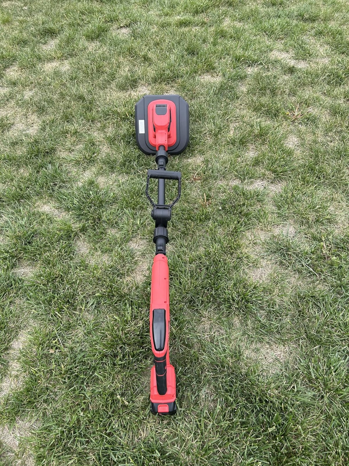 DEGGE 21V Cordless Tiller Cultivator with 2 x 3.0Ah Batteries and Charger | 48 Steel Tines, 9-Inch Tilling Width and 6.7-Inch Depth, Electric Tiller for Gardening, Raised Beds and Small Gardens customer photo 1