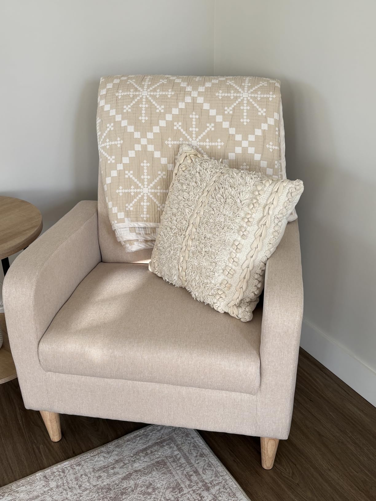 COLAMY Mid-Century Modern Accent Chair, Fabric Upholstered Living Room Chair with Back Pillow & Solid Wood Legs, Comfy Armchair for Living Room, Bedroom, Single Sofa, Beige customer photo 1