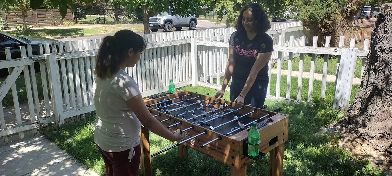 SereneLife 48in Foosball Table, Competition Size Soccer Game Table for Kids and Adults, Home Game Room Arcade Set, Leveling Legs, Engineered Wood, Chrome Steel Rods, 2 Balls, 2 Cup Holders customer photo 1