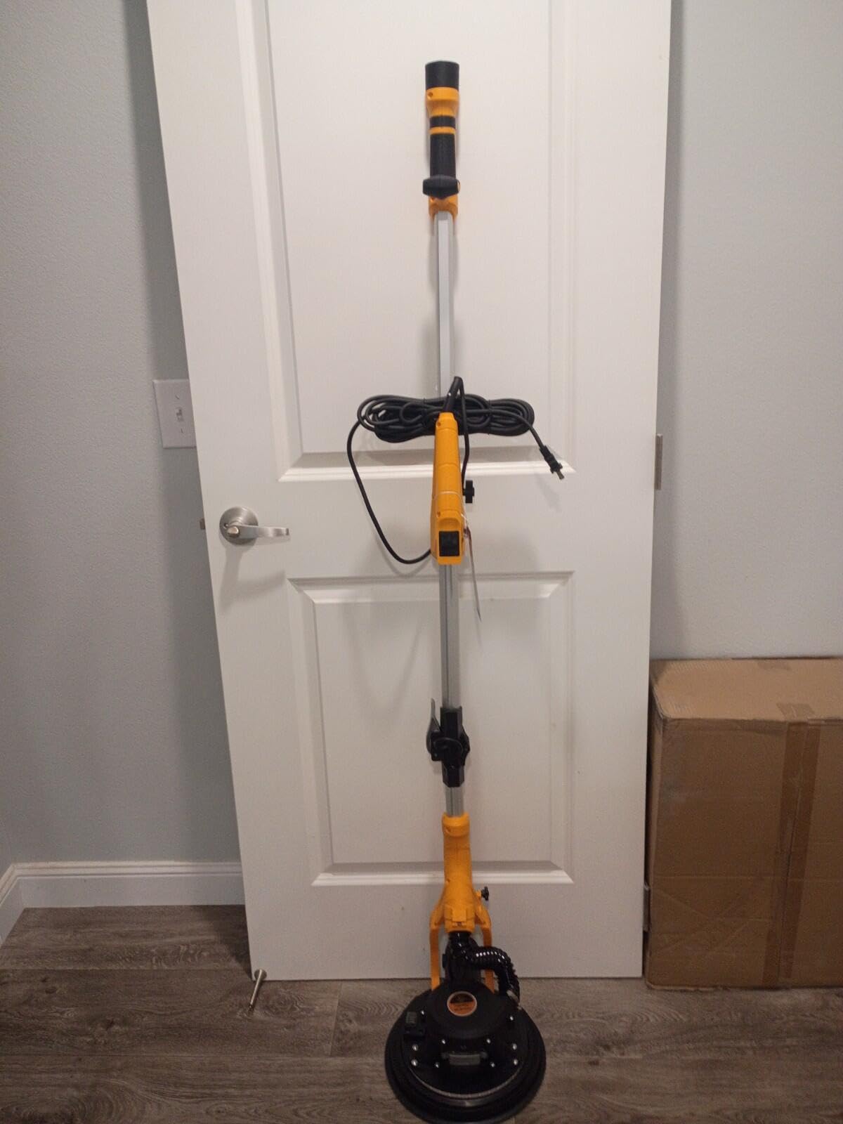 Dustless Electric Drywall Vacuum Sander, 950W 8.5A for Ceiling/Wall | 99.5% Dust Collection, 800-2100RPM, 26' Cord, Extendable Pole, Labor-Saving Strap, LED Light for Popcorn Ceiling, Corner customer photo 1