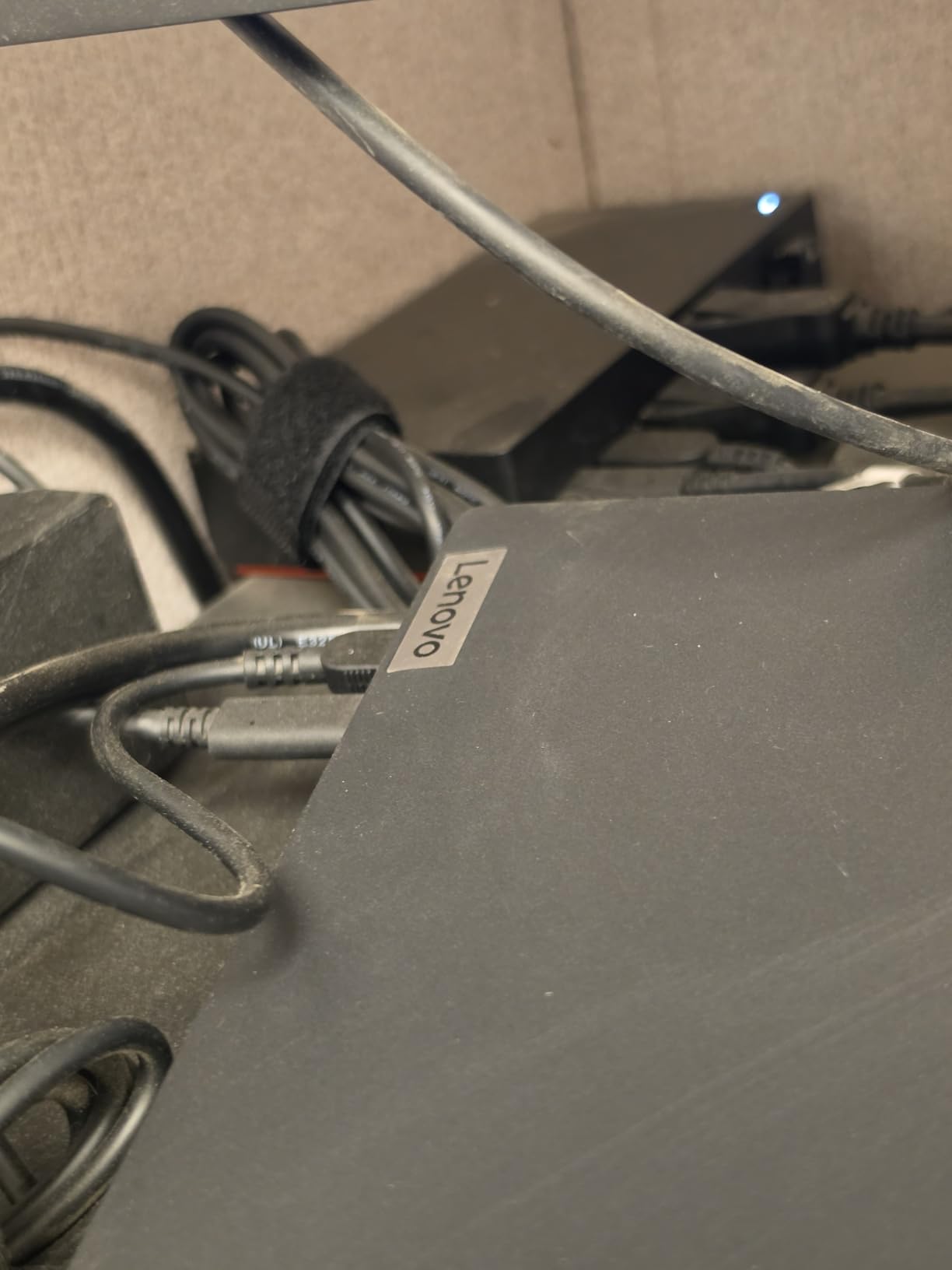 Heravo USB 3.0 HDMI KVM Switch 2 Monitors 2 Computers, 4K@60Hz Dual Monitor | Share Keyboard, Mouse, Hard Drives and Printers via 4-Port USB 3.0 Hub, with EDID, 2 USB Cables, and Controller - S7232H2 customer photo 2