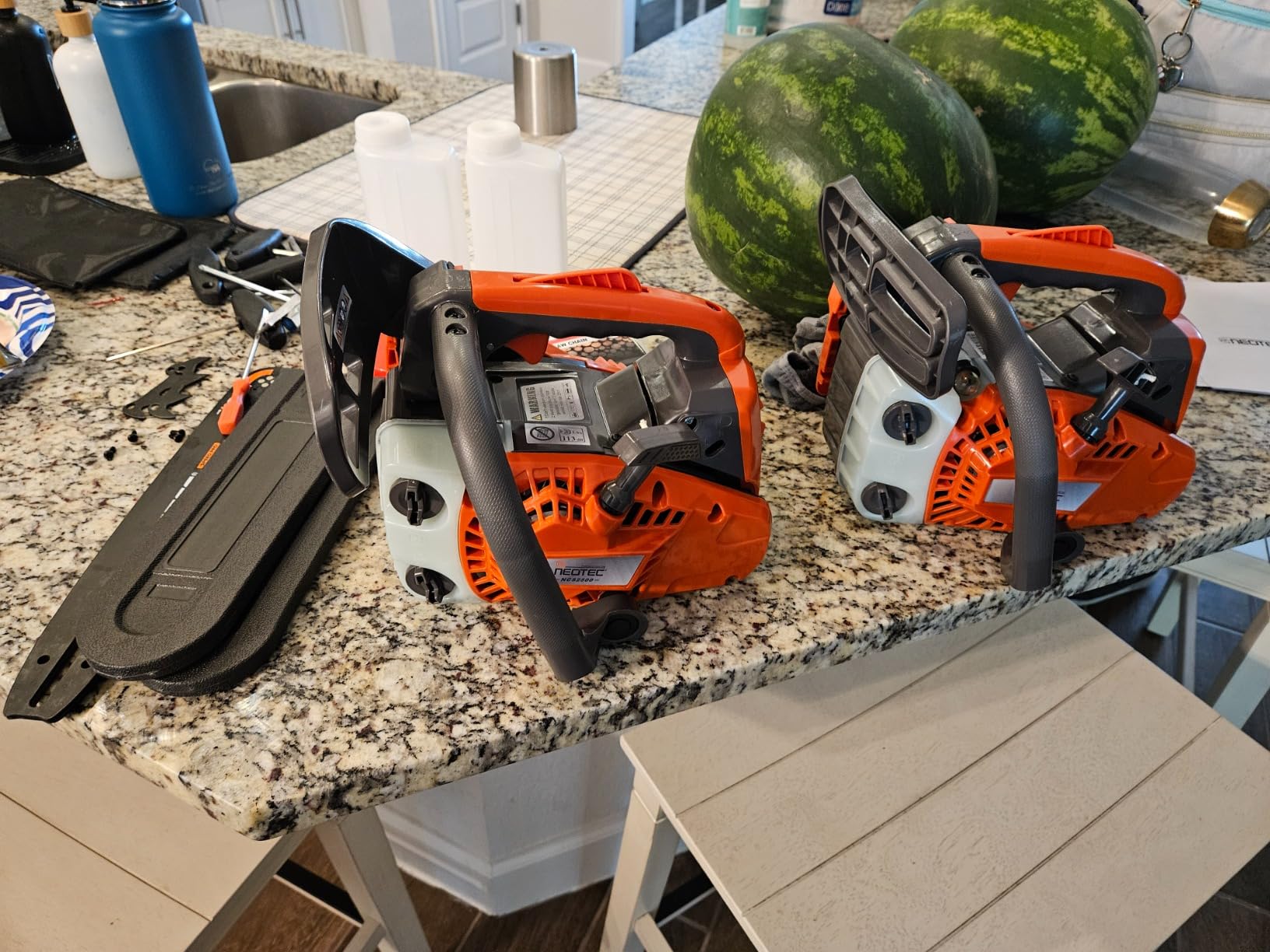 NEO-TEC 62cc 20 Inch Gas Powered Chainsaw 2-Cycle Petrol 3.5HP Handheld Motosierra De Gasolina for Tree Pruning Wood Cutting Firewood Preparation and Yard Maintenance customer photo 2