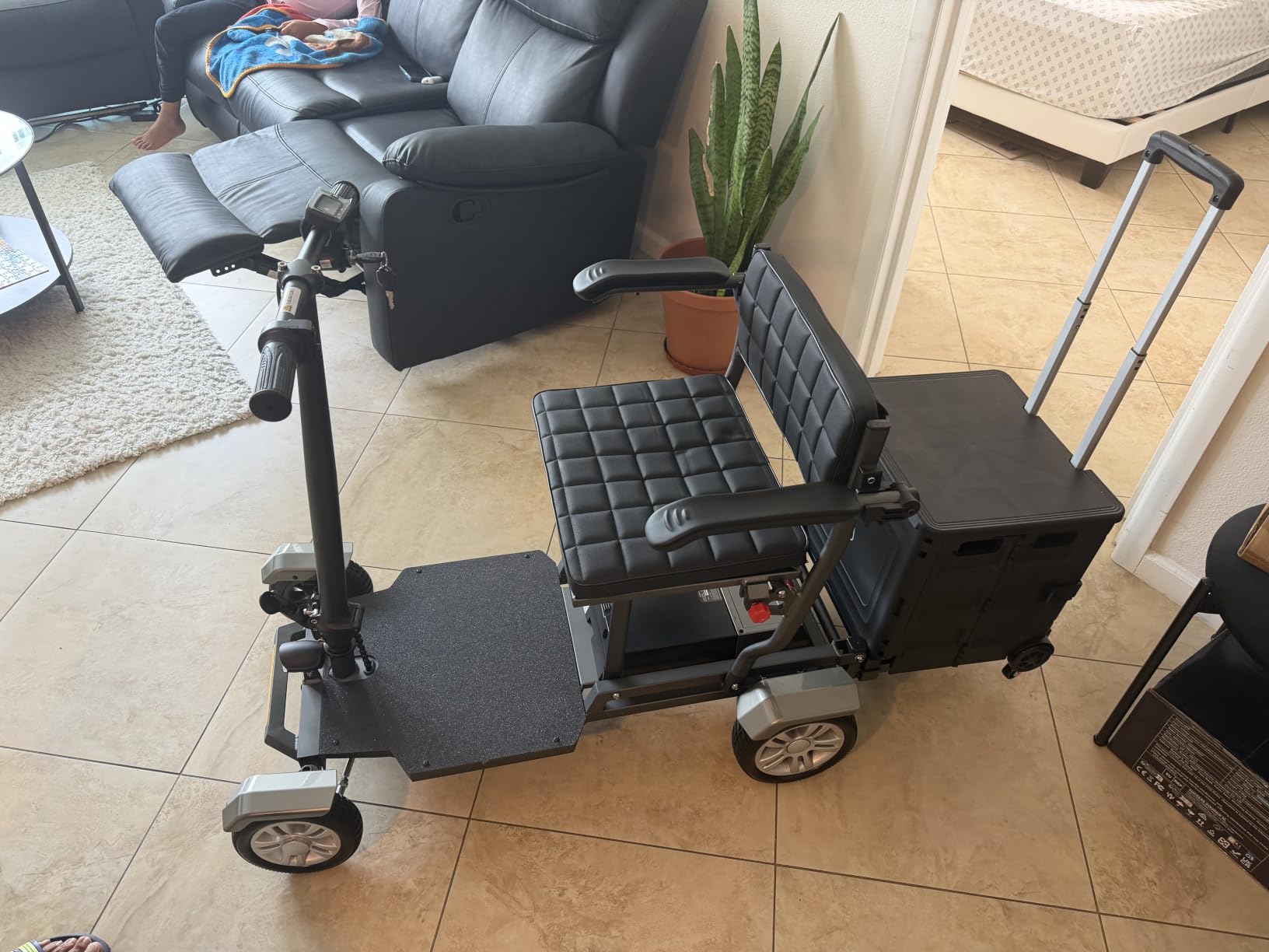 Lightweight Mobility Scooters for Seniors and Adults, Foldable 4-Wheel Motorized Scooter with Storage Crate & Basket, Aluminum Frame, 450W Brushless Motor, Led Light, 25 Miles Range, 400Lbs Capacity customer photo 2