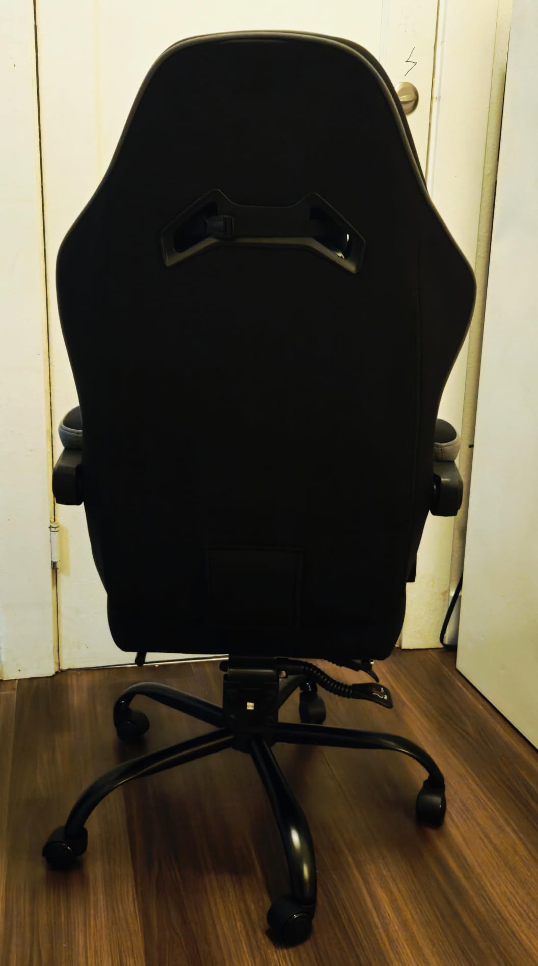 Gaming Chair for Adults with Footrest, Ergonomic Computer Chair, 330 lb | Heavy Duty Load Capacity, 52 cm Wingless Wide Seat, Pocket Spring Cushion, Headrest, Adjustable Height, Reclining Backrest customer photo 1