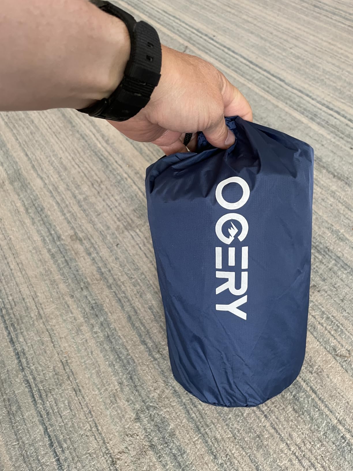 OGERY Sleeping Pad for Camping, R-Value 9.0 Insulated Sleeping Pad | Camping Mattress, 4.7