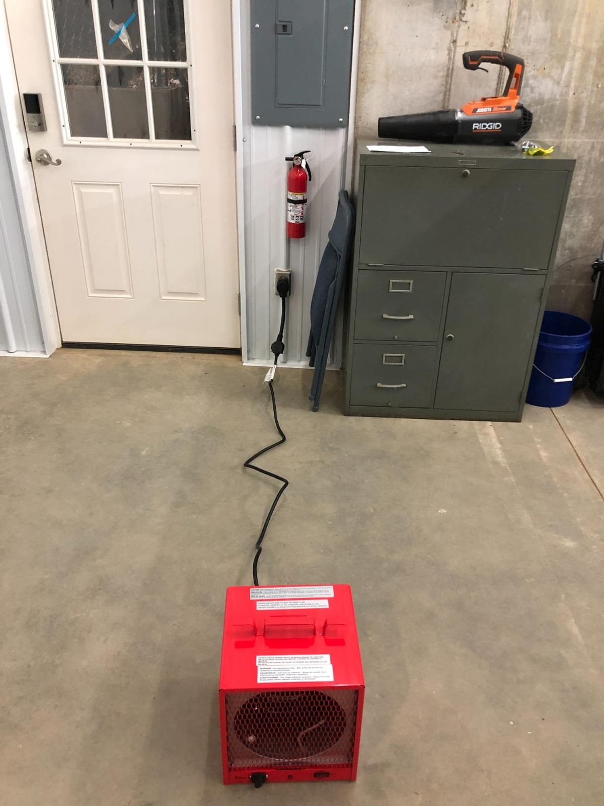 DR. INFRARED HEATER DR-988 240V Electric Industrial Garage, Workshop, Warehouse, Construction Heater, 5600W, Thermostat 37-113 °F, Portable, Wall Ceiling Mount customer photo 2
