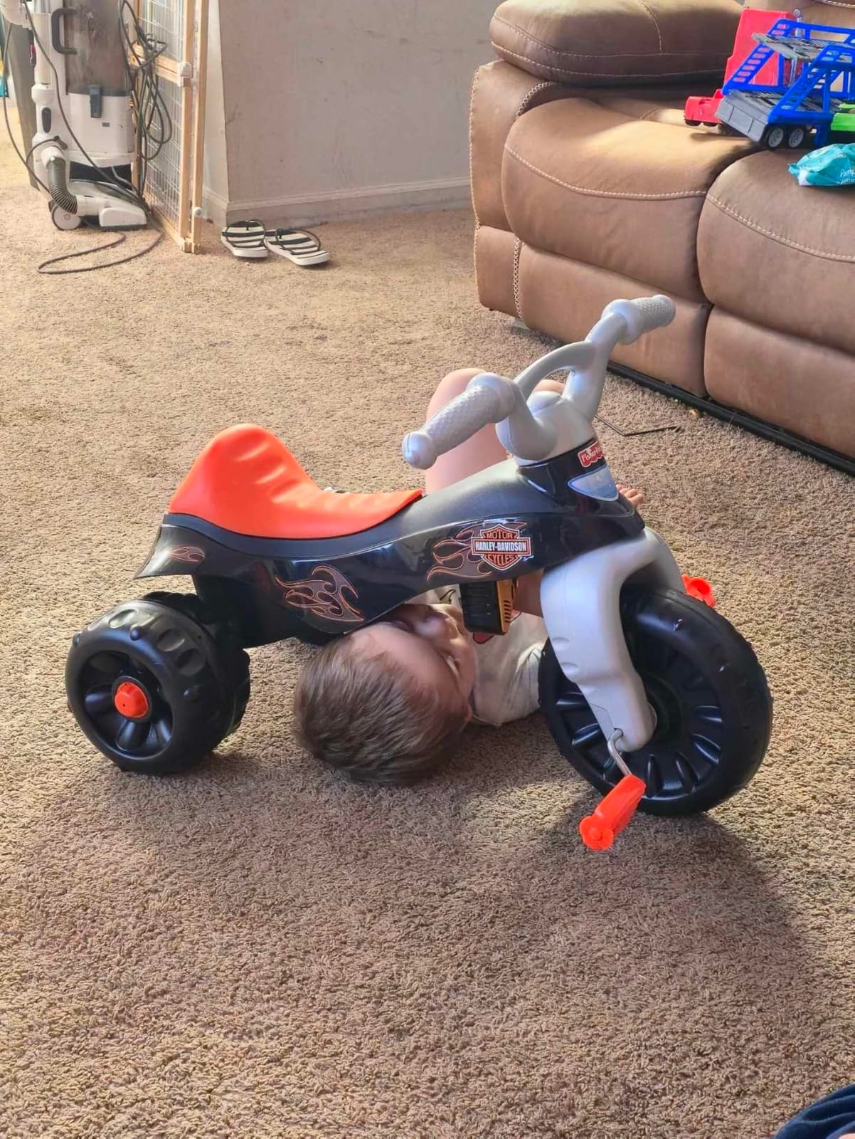 Fisher-Price Harley-Davidson Tough Trike Toddler Toy, Max 55 lb customer photo 2