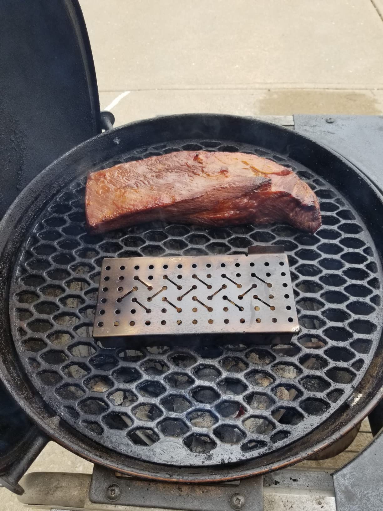Weber® Premium Universal Smoker Box, Stainless Steel customer photo 1