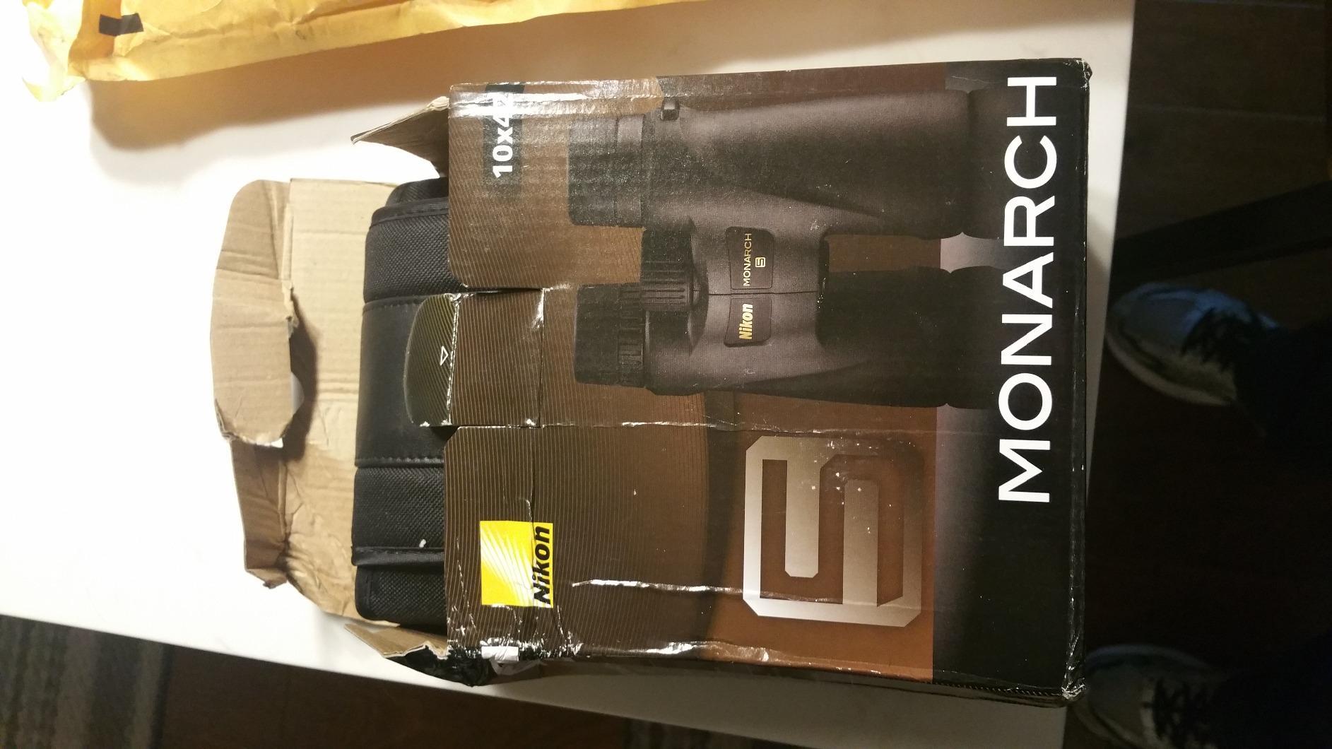 Nikon 7577 MONARCH 5 10x42 Binocular (Black) customer photo 1