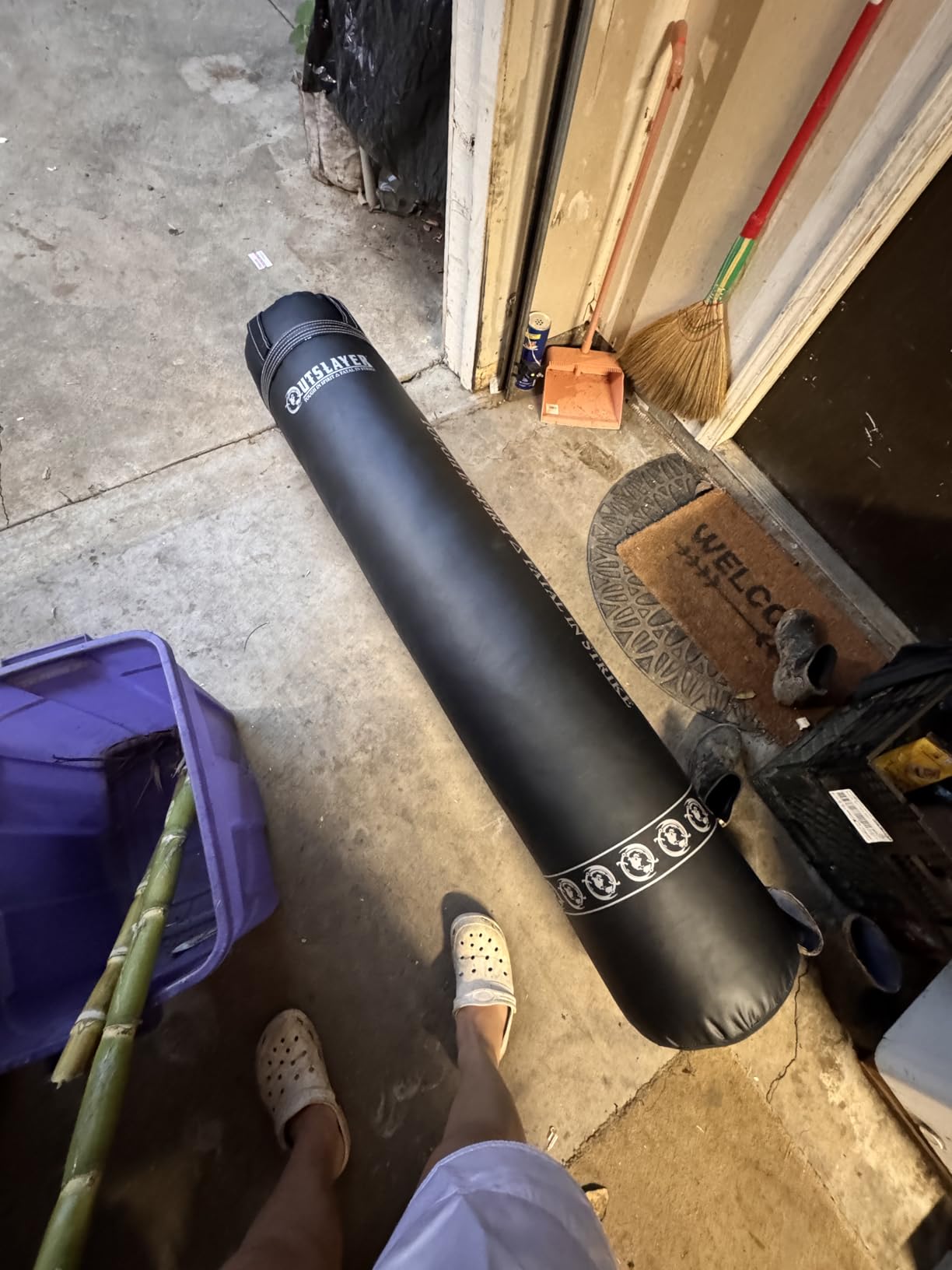 Outslayer Muay Thai Kickboxing Heavy Punching Bag – 6ft 130 lb – Made in USA – for MMA, Boxing & Training customer photo 2