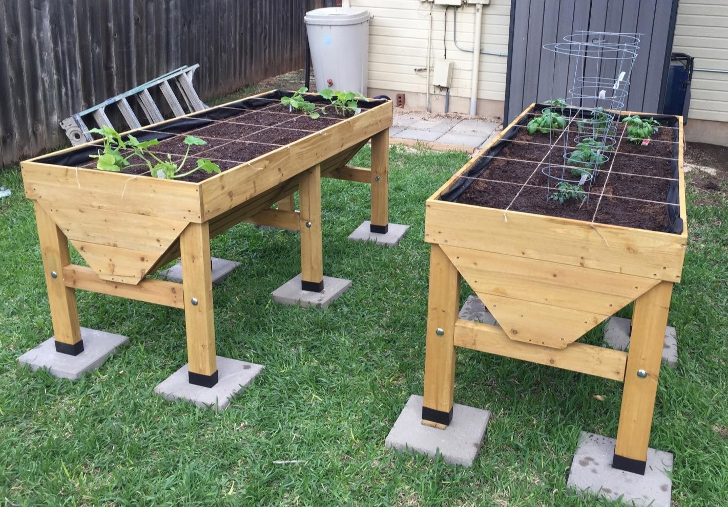 VegTrug Classic Raised Bed, Natural, Medium 1.8m - Cedar Wood V-Shaped Raised Garden Bed for Outdoor Gardening - Ergonomic Design for Balcony, Patio & Small Spaces customer photo 1