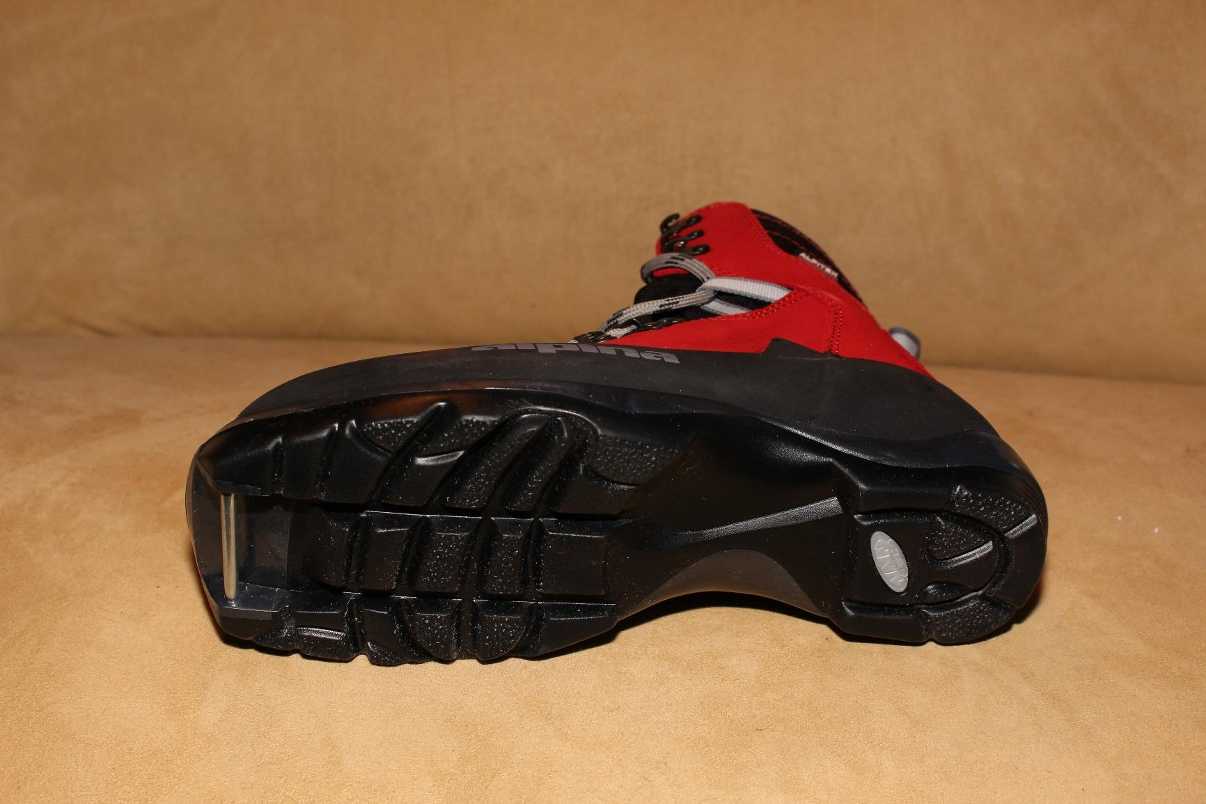 Alpina ALASKA Backcountry Ski Boots | Cross Country Nordic Ski Boots, NNN, XPLORE, 75mm customer photo 2