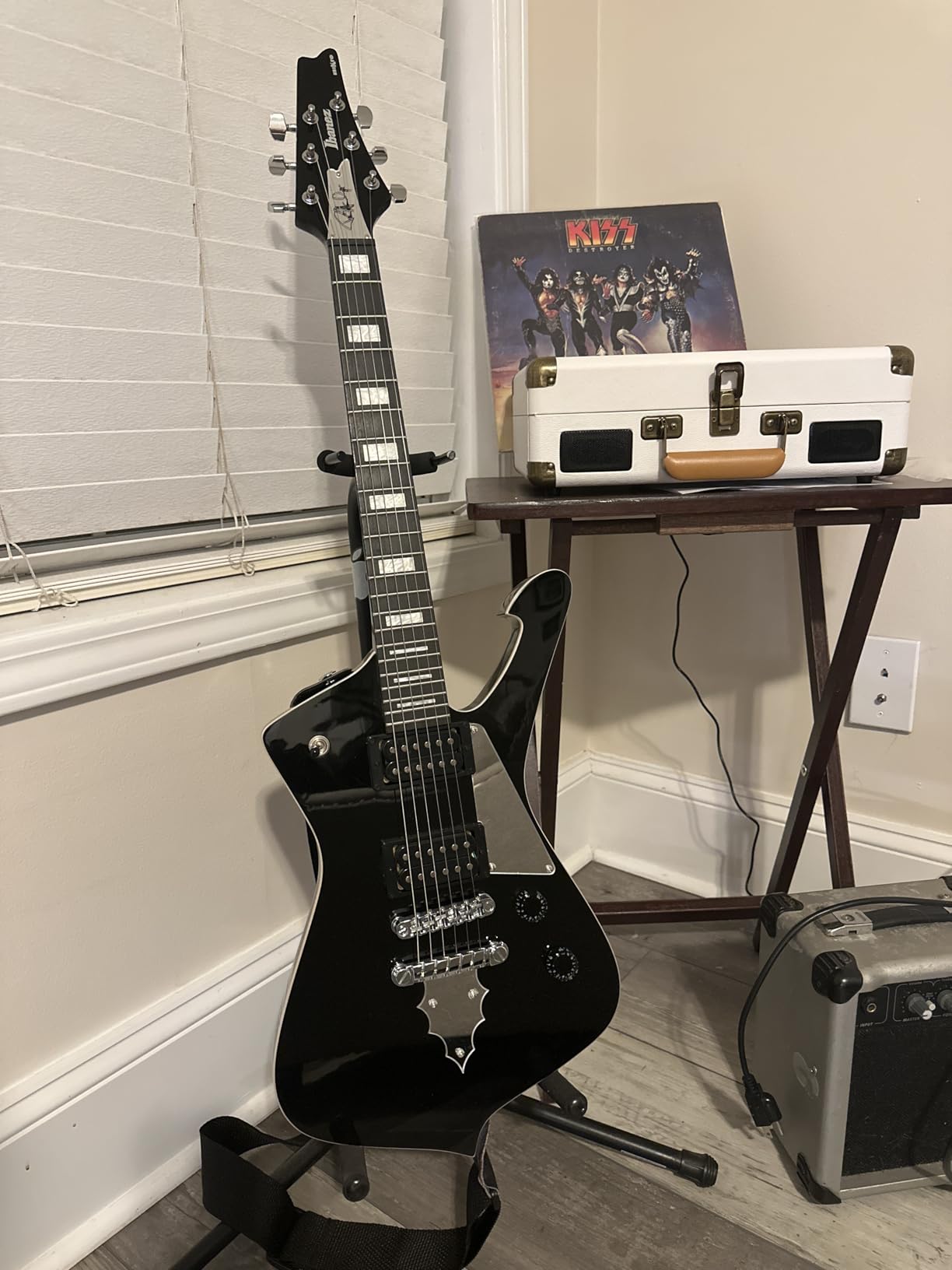 Ibanez PSM10BK Paul Stanley Signature MIKRO Black Short Scale Electric Guitar customer photo 2