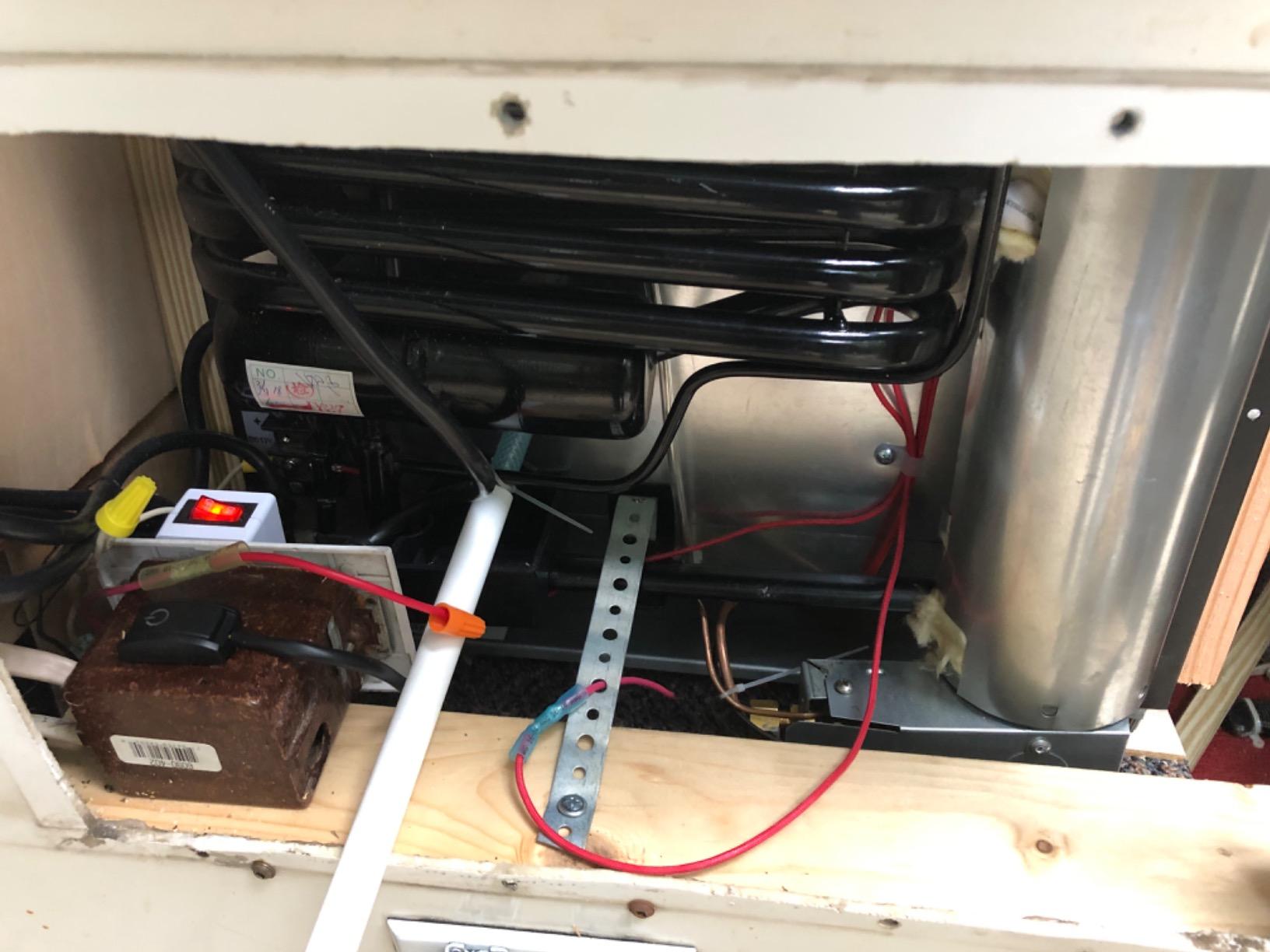 SMETA RV Propane Refrigerator 3 Way Gas 12v Compact Fridge without Freezer Gas/12V/110V for Truck Outdoor Off Grid Caravan Motorhome Cabin Boat Camping Refrigerators 2.1 Cu.Ft, Black customer photo 1