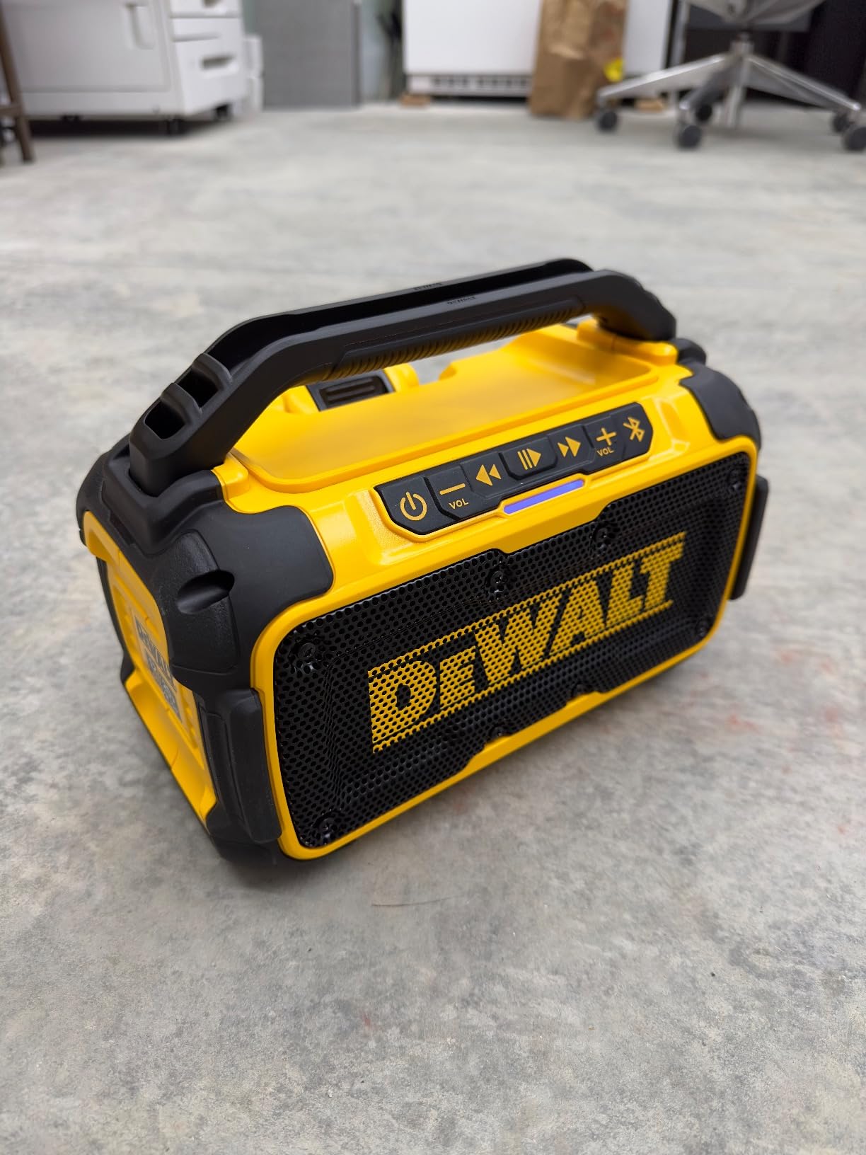 DEWALT 20V MAX Bluetooth Speaker, 100 ft Range, Durable for Jobsites customer photo 2