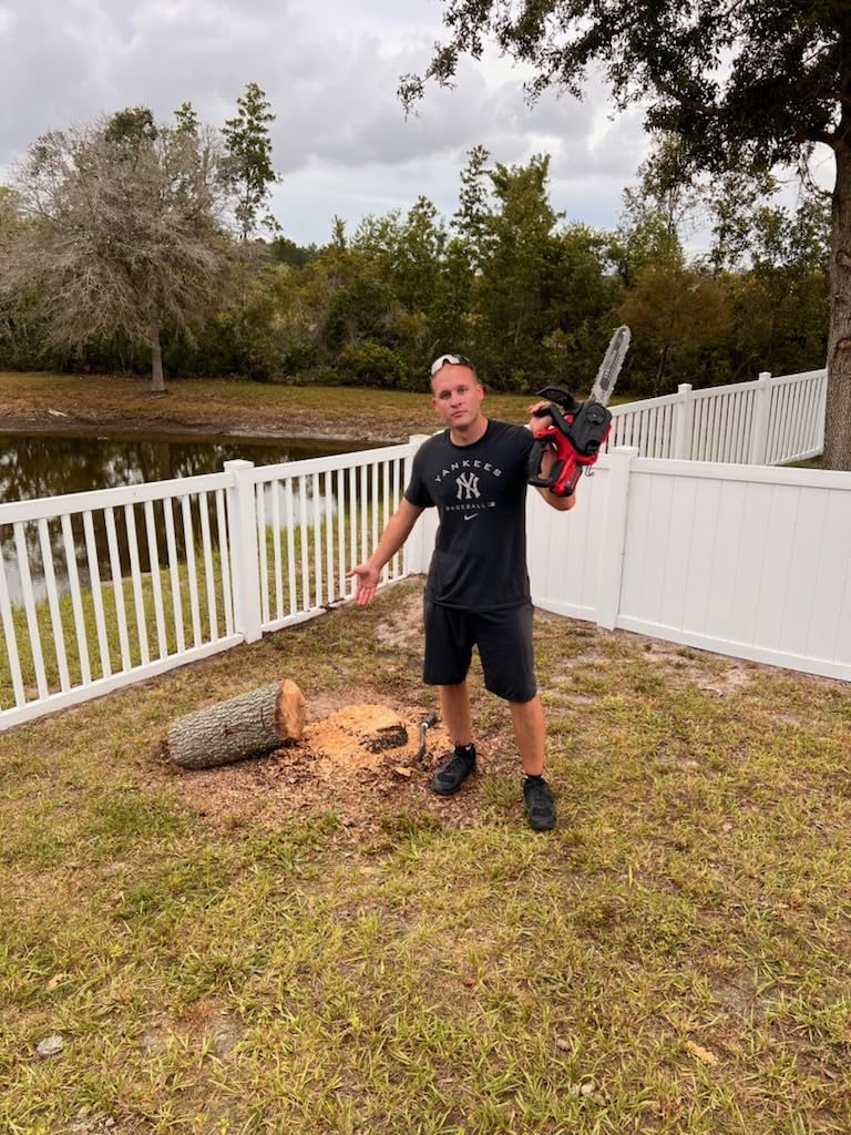CRAFTSMAN V20 Cordless Chainsaw, 12-Inch Electric Chainsaw, Battery Powered, Battery and Charger Included (CMCCS620M1) customer photo 1