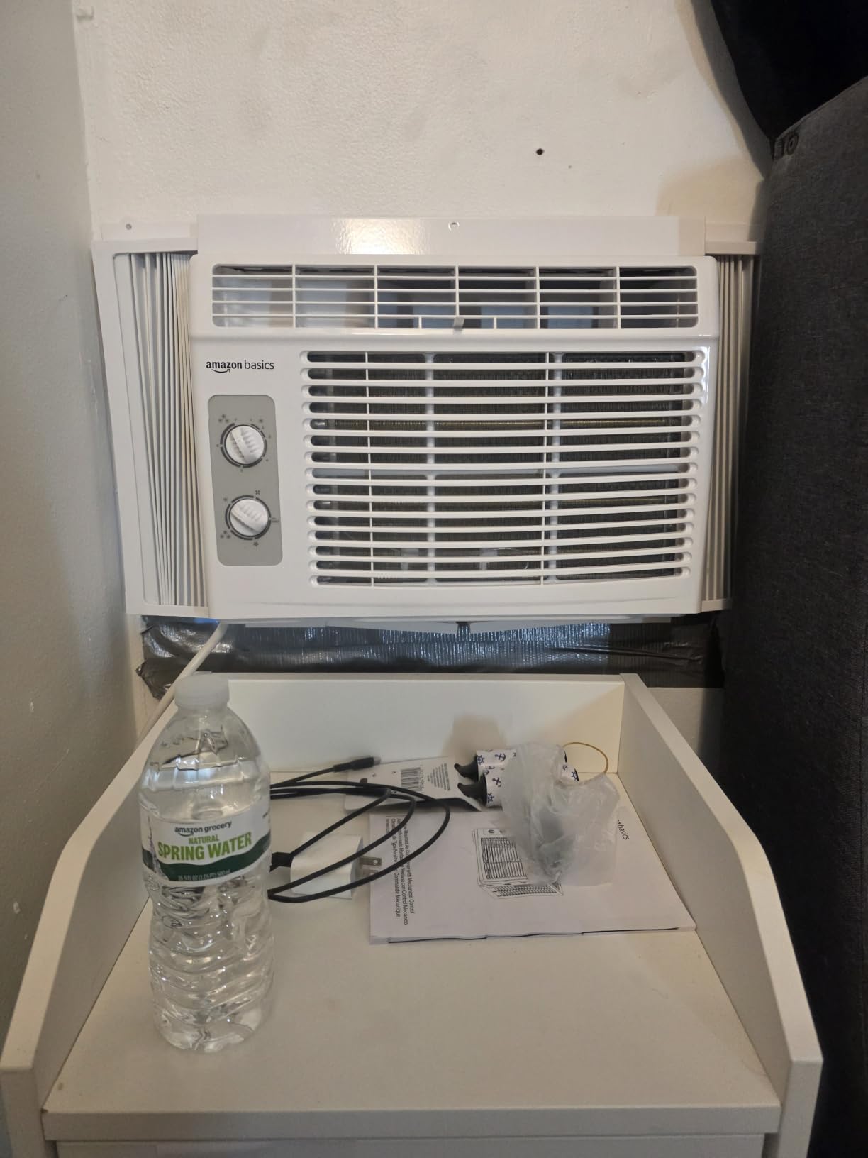 Amazon Basics 5000-BTU Window Air Conditioner with Quiet Operation, Up to 150 Sqf, Cool and Fan Functions, Washable Filter, Adjustable Window Kit, Intuitive Mechanical Controls, for Small Room, White customer photo 1