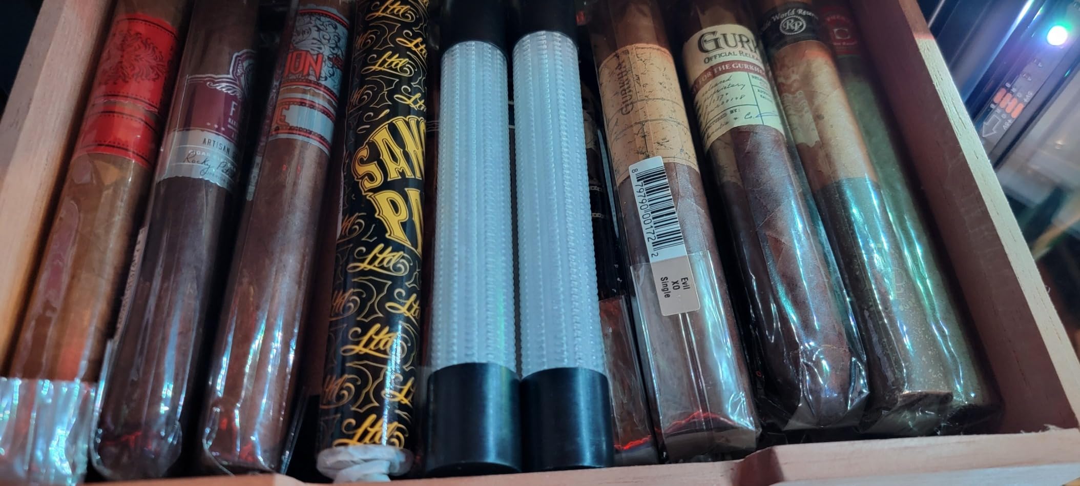 Humidor Humidity Beads | 8 oz (1/2 lb) Bag | Rock Solid 70% Humidity | Two Way Humidification | Better Than Gel | Protect 100s of Cigars | Never Needs Replacing | Perfect for Travel Cigar Humidors customer photo 2