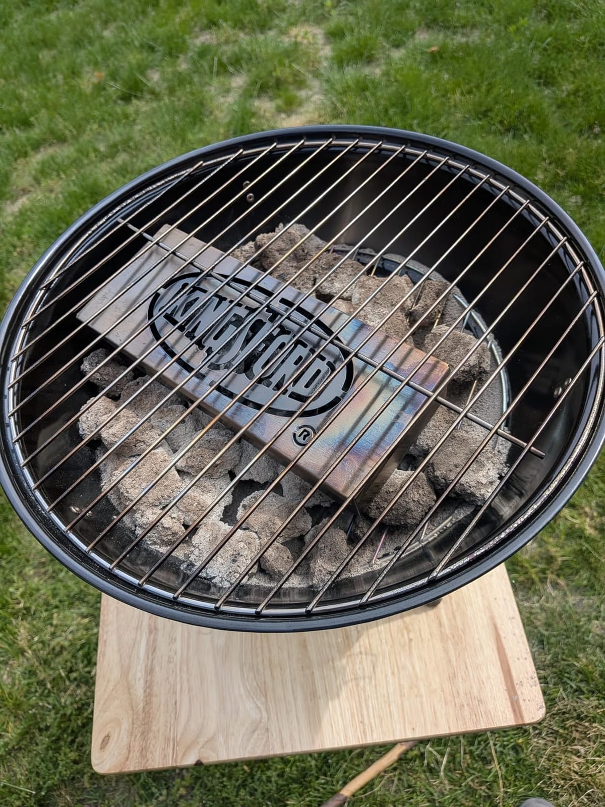 Kingsford Stainless Steel Wood Chip Smoker Box, 9.05 x 3.74 x 1.57 in customer photo 1