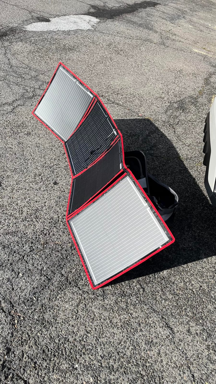 DOKIO 300W Portable Foldable Solar Panel Kit with Charge Controller customer photo 1