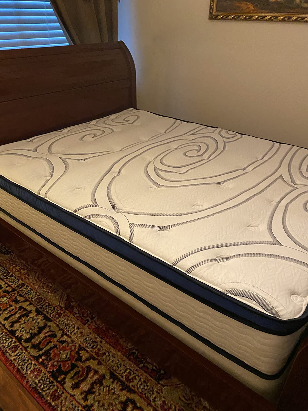 Vibe Quilted Hybrid Mattress, 12-Inch Innerspring and Pillow Top Gel Memory Foam Mattress, Fiberglass Free, CertiPUR-US Certified Bed in a Box, Full, White customer photo 2
