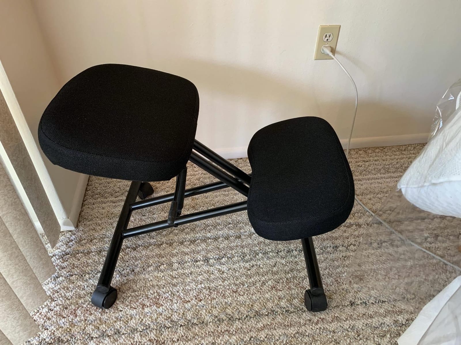 ProErgo Pneumatic Ergonomic Kneeling Chair | Fully Adjustable Mobile Office Seating | Improve Posture to Relieve Neck & Back Pain | Easy Assembly | Use in Home, Office & Classroom customer photo 1