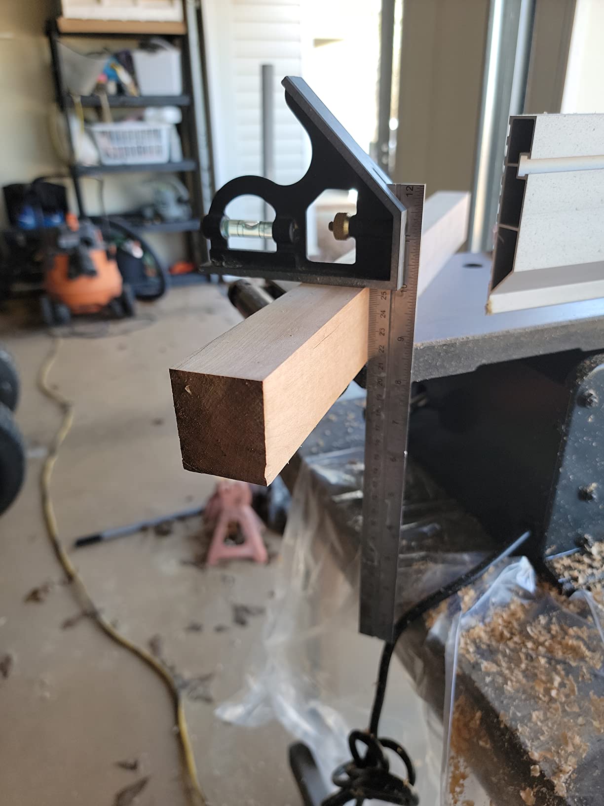 Wahuda Tools Jointer - 6-inch Benchtop Wood Jointer, Spiral Cutterhead Portable Jointer w/Cast Iron Tables & 4-Sided Carbide Tips & 10amp motor, Woodworking Tools for All Wood Types (50160CC-WHD) customer photo 1