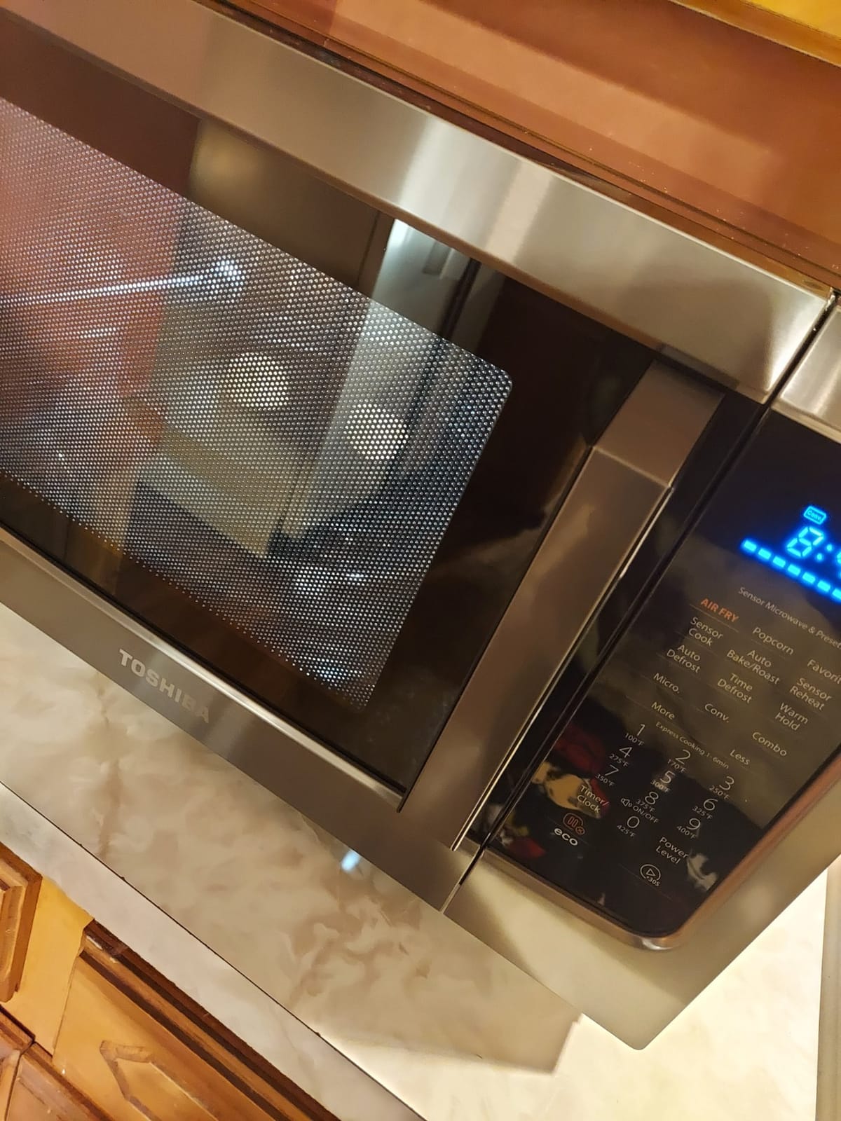 TOSHIBA 4-in-1 Countertop Microwave Oven with Air Fryer, 1.5 Cu.Ft, 1000W customer photo 2
