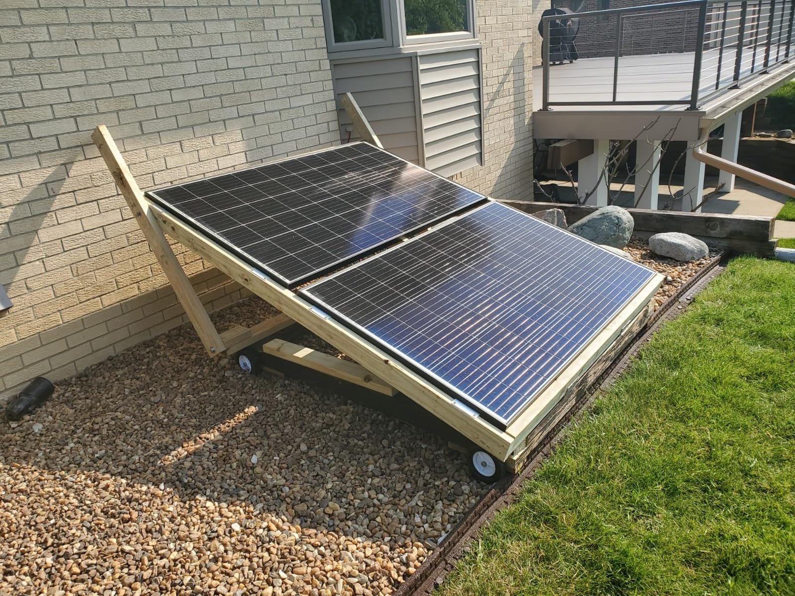 Renogy Solar Panels 640 Watt N-Type 18BB, 25% High-Efficiency customer photo 2
