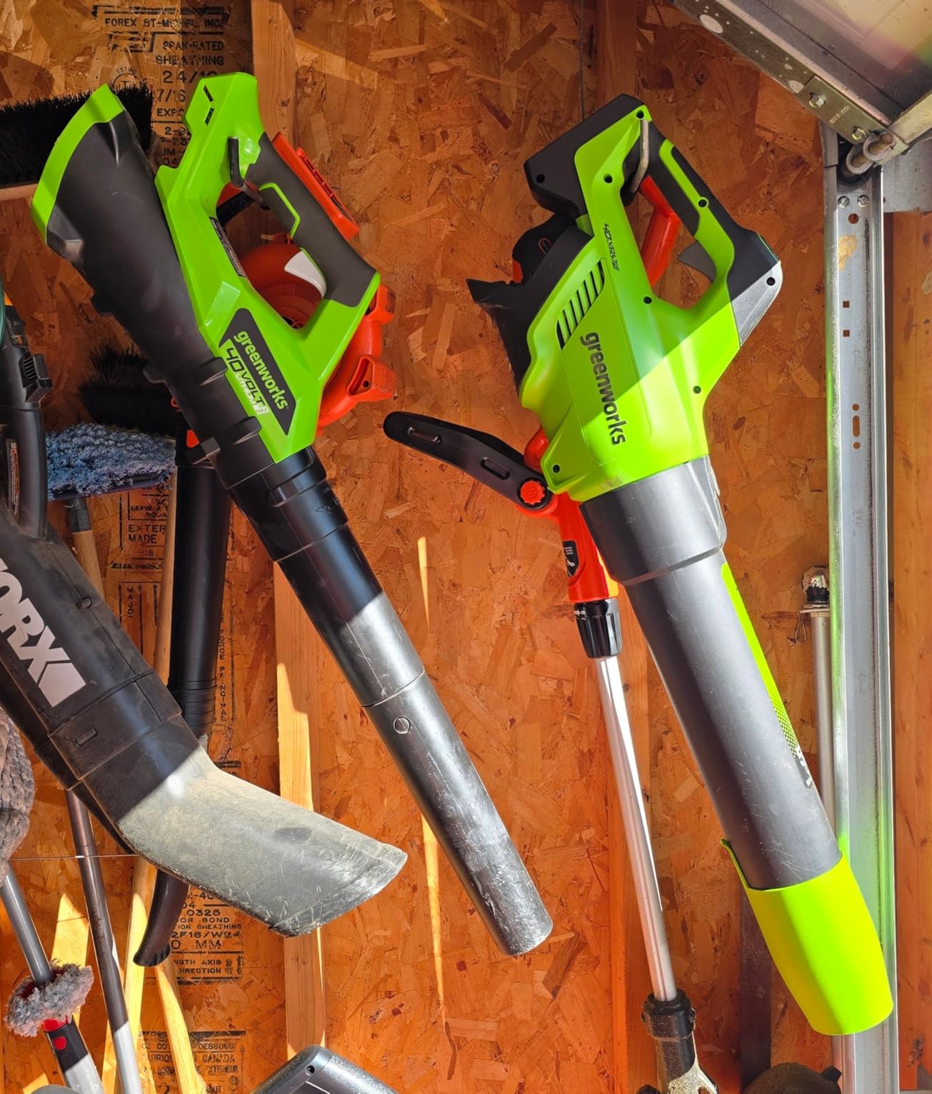 Greenworks 40V Electric Leaf Blower, 550 CFM, 4.0 Ah Battery and Charger customer photo 1