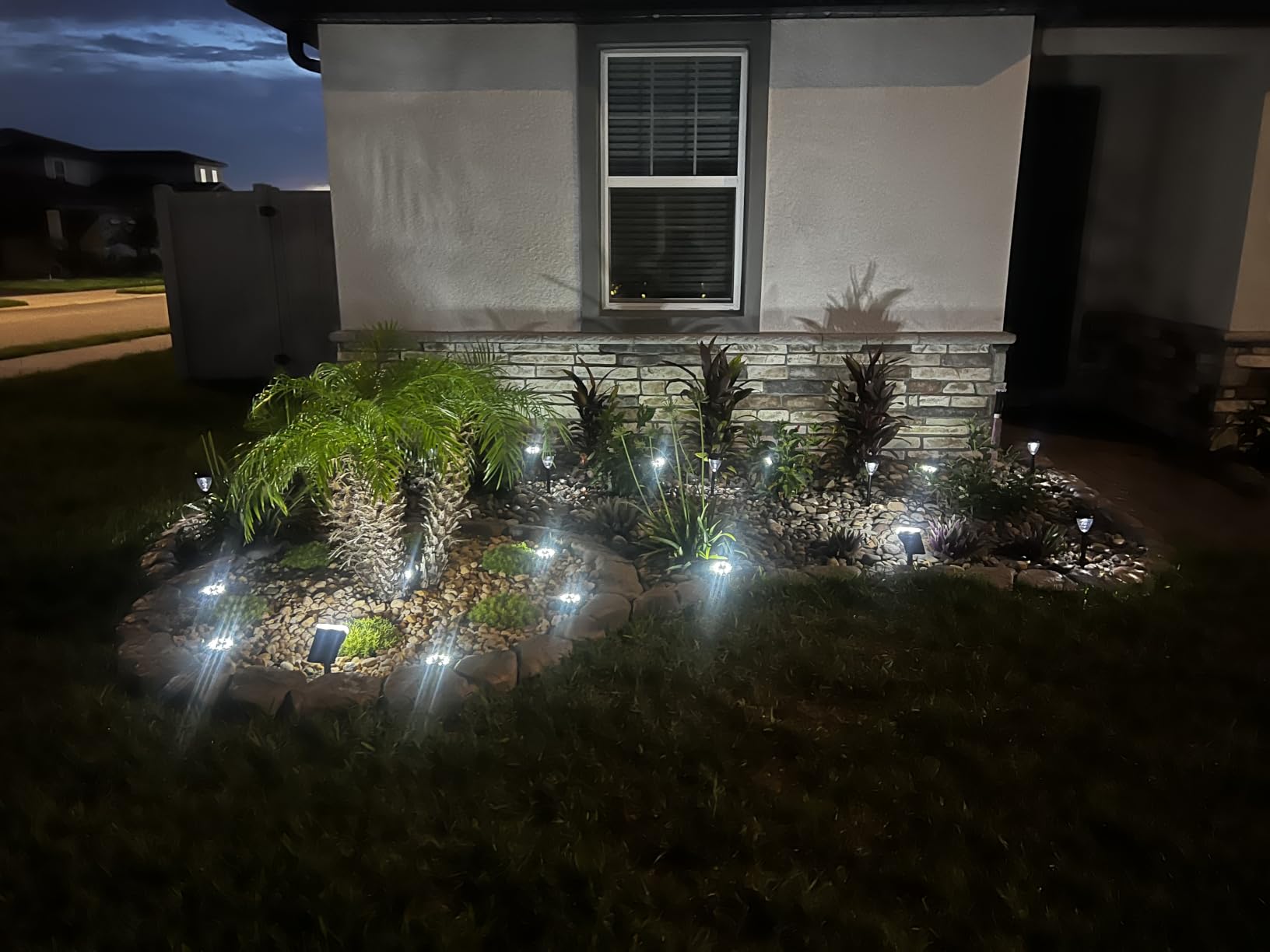 Linkind Halloween Solar Lights Outdoor Spotlight Waterproof RGB 2 Pack customer photo 2