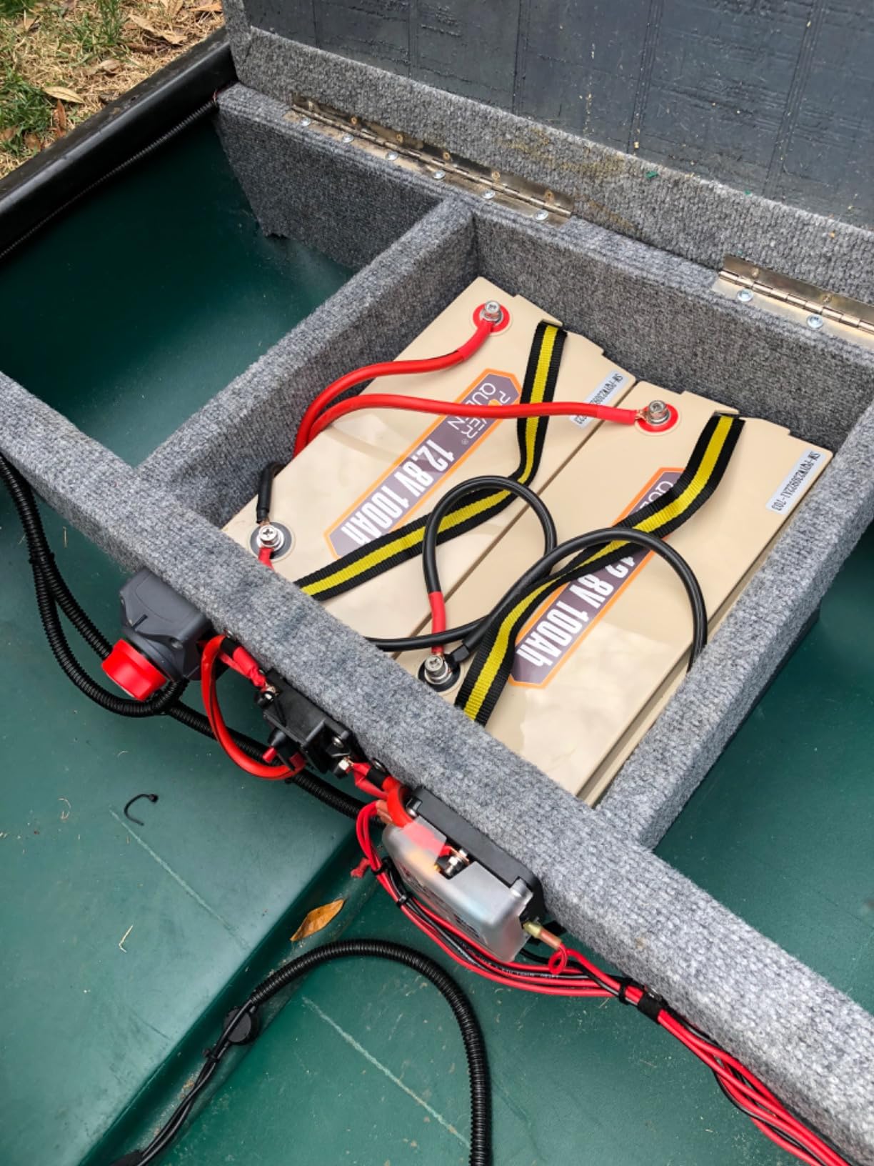 Power Queen 12V 100Ah LiFePO4 Battery, Group 31 Lithium Battery with 1280Wh Energy and BMS Protection, Up to 15000 Deep Cycles for RV Trailer, Solar Off-Grid, Marine customer photo 1