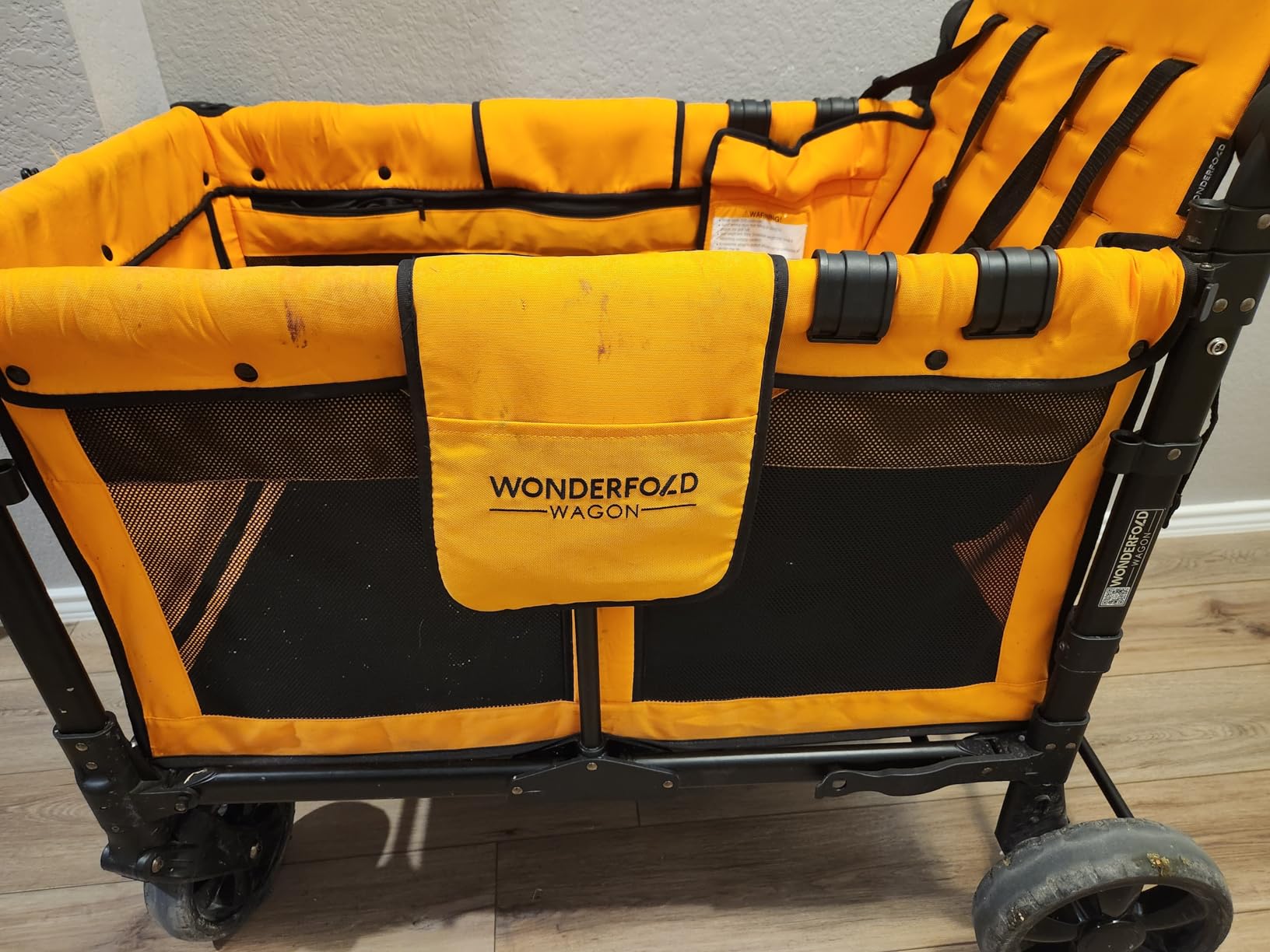 WonderFold W4 Elite Stroller Wagon, Steel Frame, 4 Seater, Jet Black customer photo 2